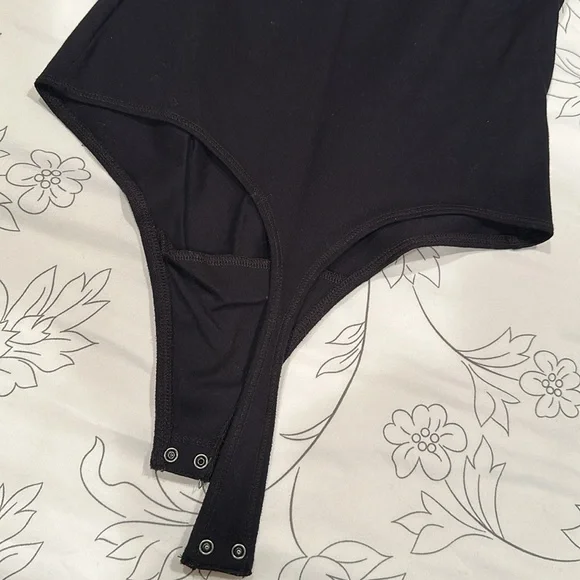 A&F Mock Neck Bodysuit - Picture 4 of 4